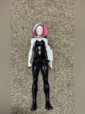 Marvel Spider-man Ghost Spider Gwen Stacy Titan Hero Series 11” Action Figure